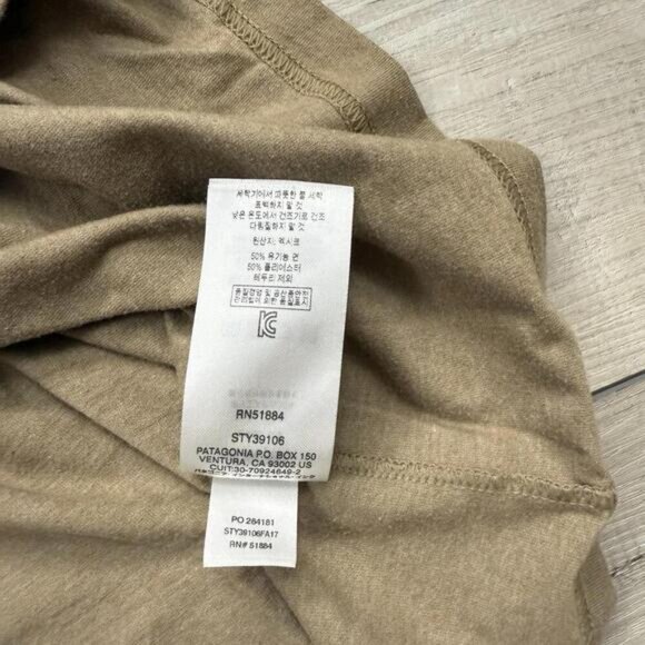 Patagonia Fitz Roy Bear T-Shirt Brown Sz Small Organic Cotton Logo Graphic Tee - Picture 4 of 8